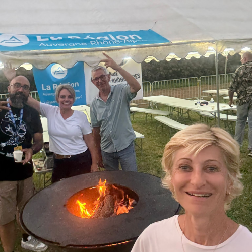 Manuel, Philippe,Nadège et Laurence au brasero