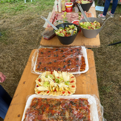 Le buffet attend ses convives de la Coupe Icare 2025